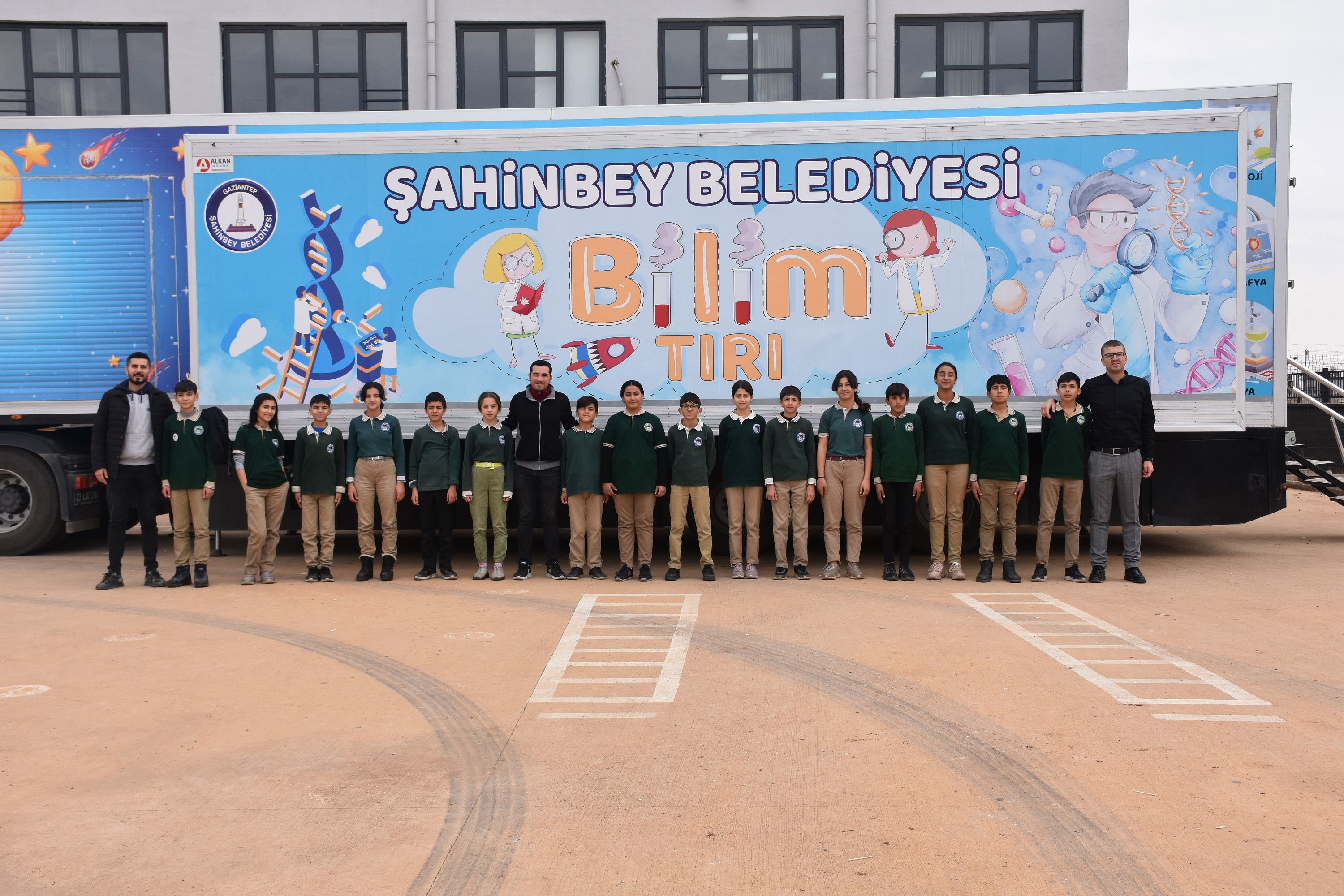 Belediyemiz Bilim Tr le Bilimi Ve Teknolojiyi Okullara Tayor