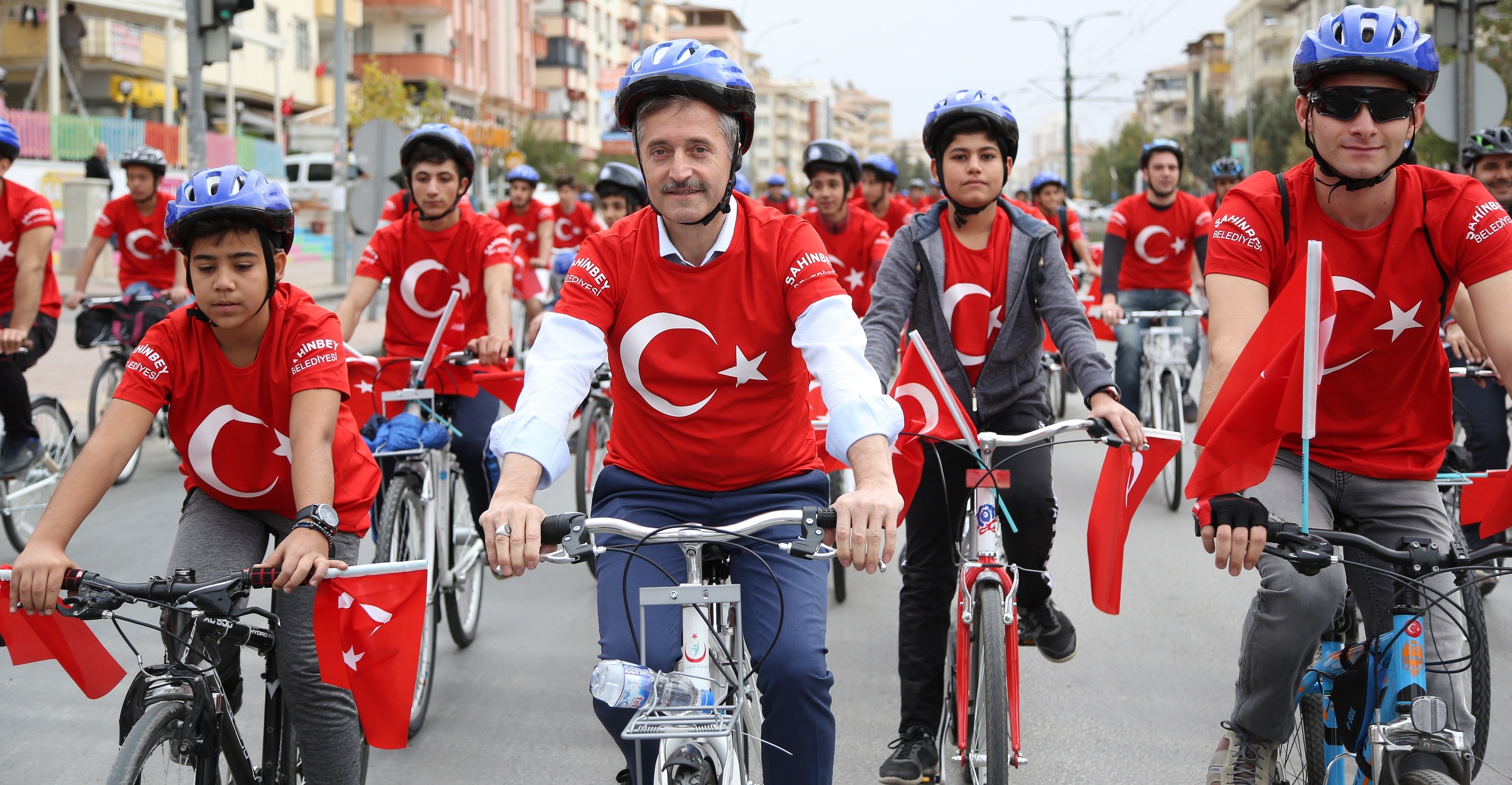 Tahmazoğlu Ve Gençler Cumhuriyet İçin Pedal Çevirdiler