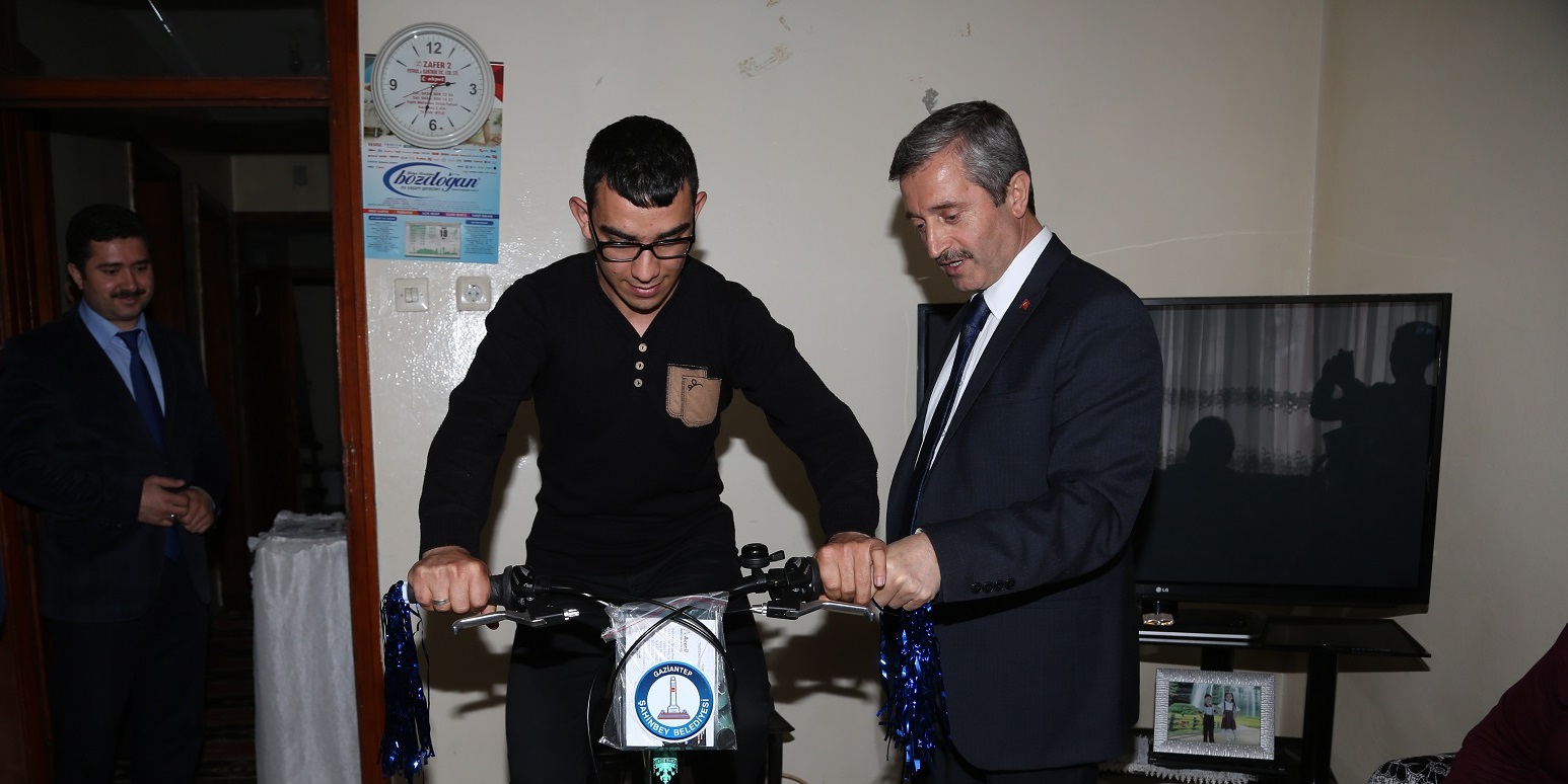 Bakan Tahmazolu, Mertin Dileini Yerine Getirdi