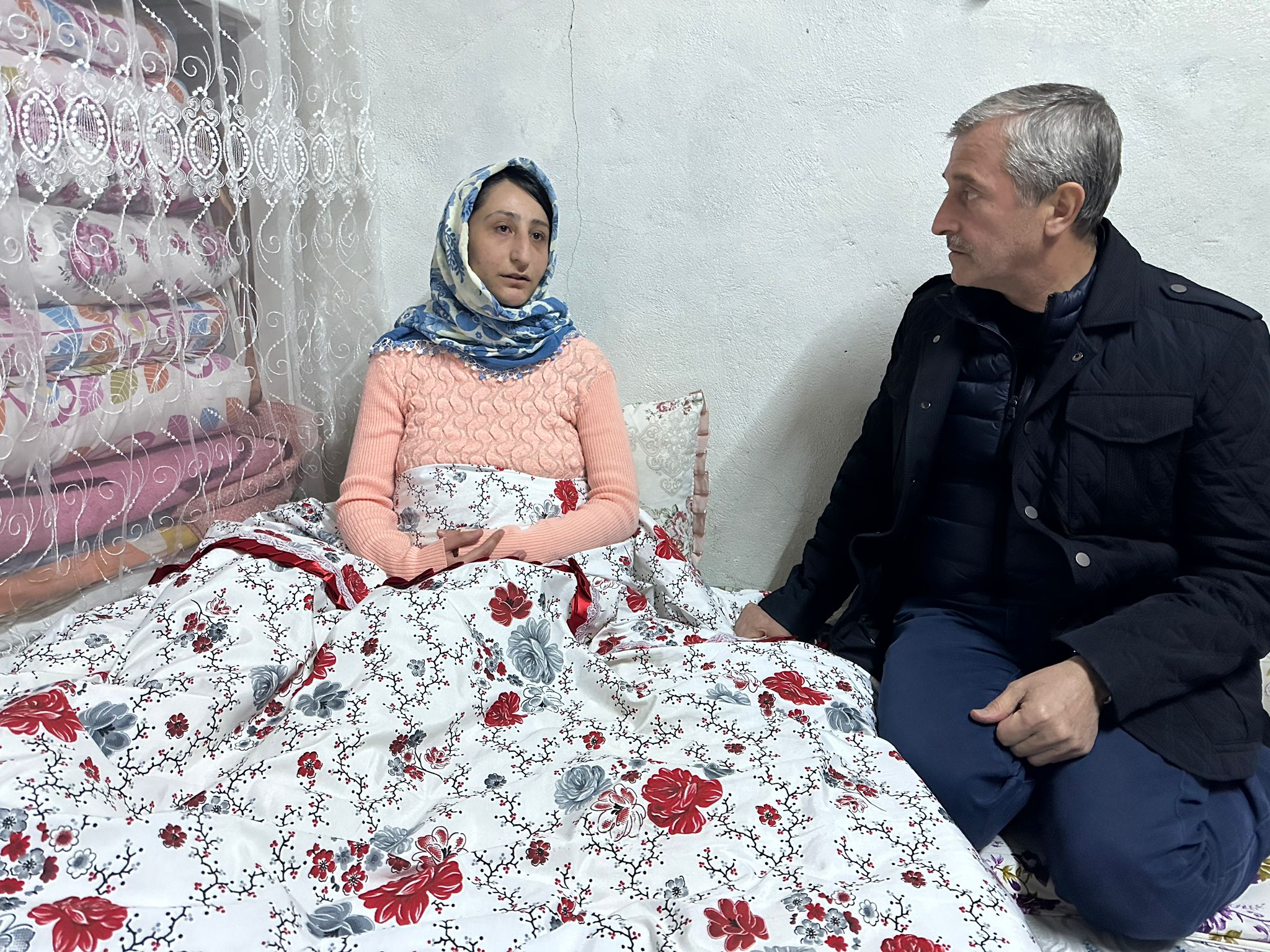 Bakanmz Gk Altndan karlan Depremzedeyi Ziyaret Etti