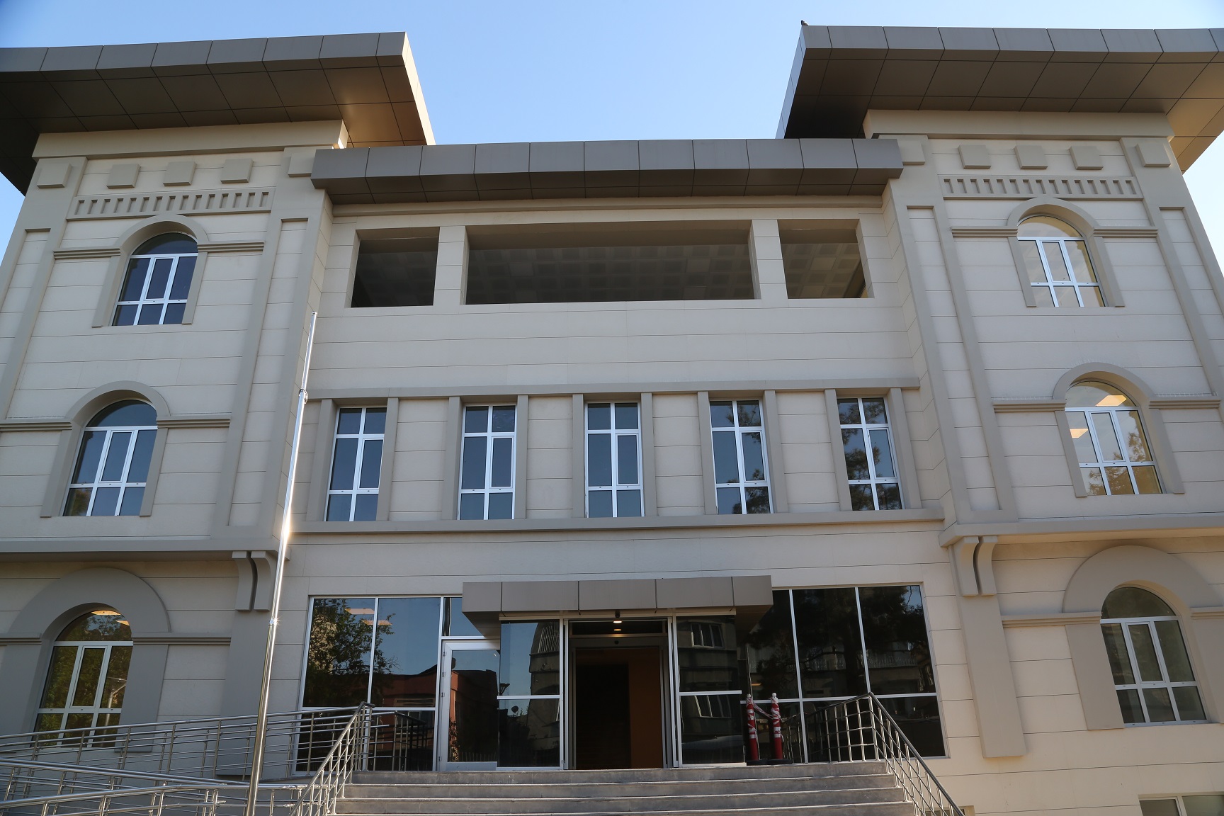 Ba�kan Tahmazo�lu, D�ztepe Polis Karakolunun �nceledi