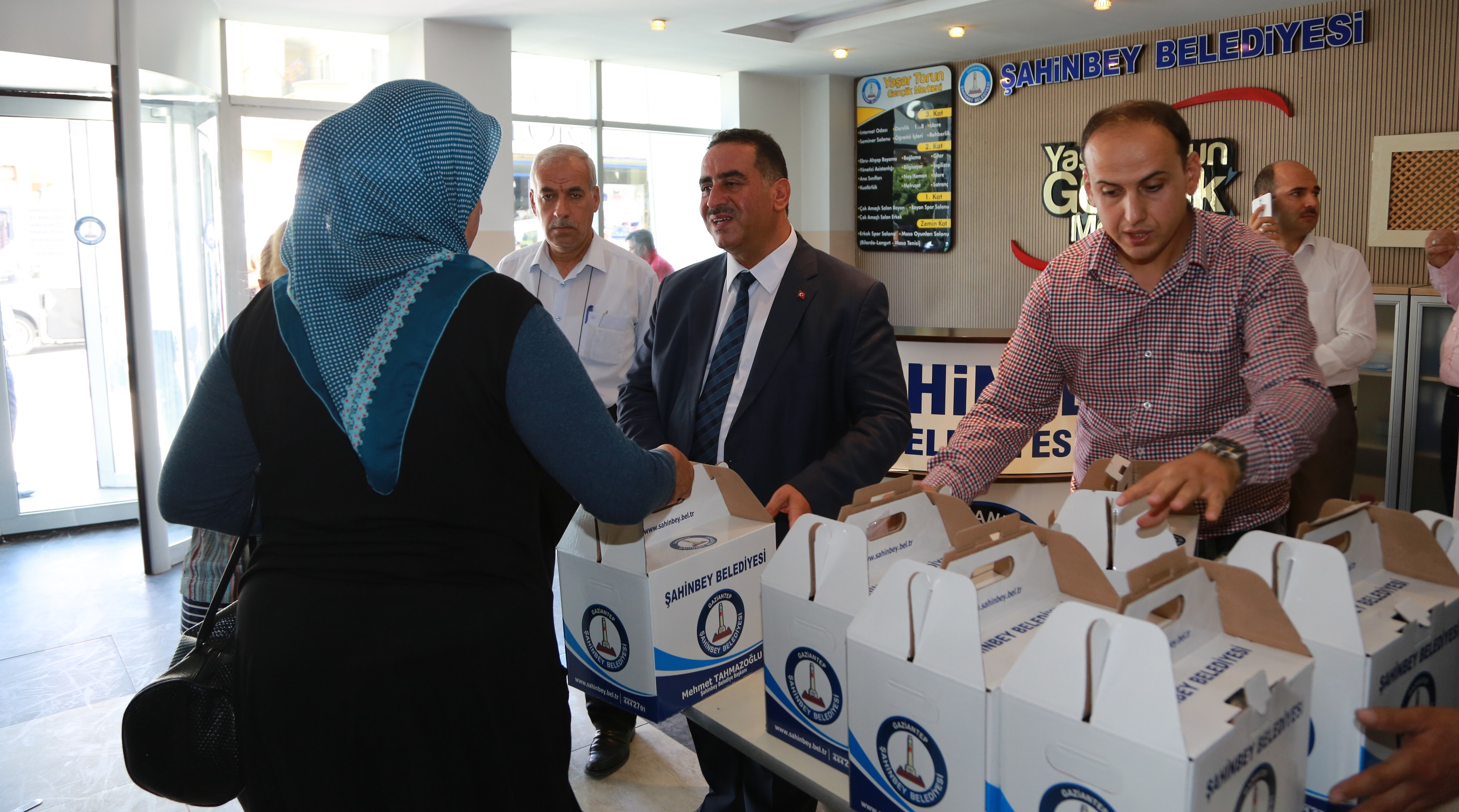 Kurban Bayram ncesi 400 Aileye Et Datm Yapld