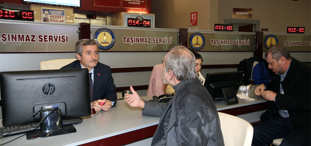 Vatanda�� Ba�kan Tahmazo�lu Kar��lad�