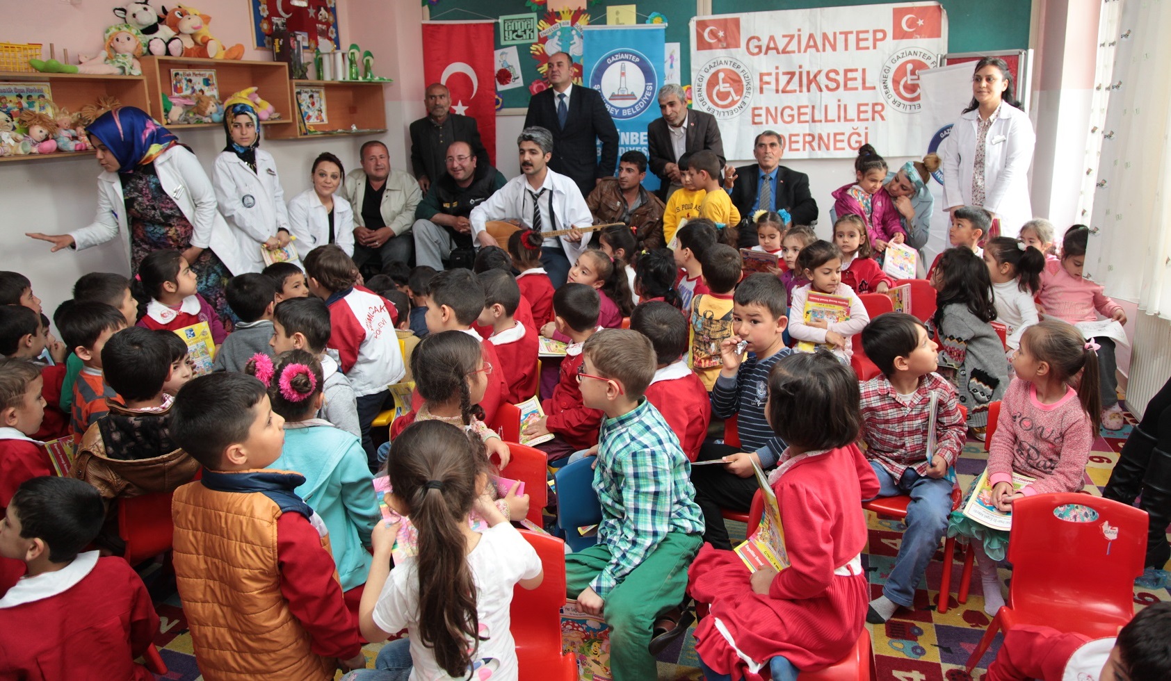 �ahinbeyli Minikler Ve Engelliler Bir Araya Geldi