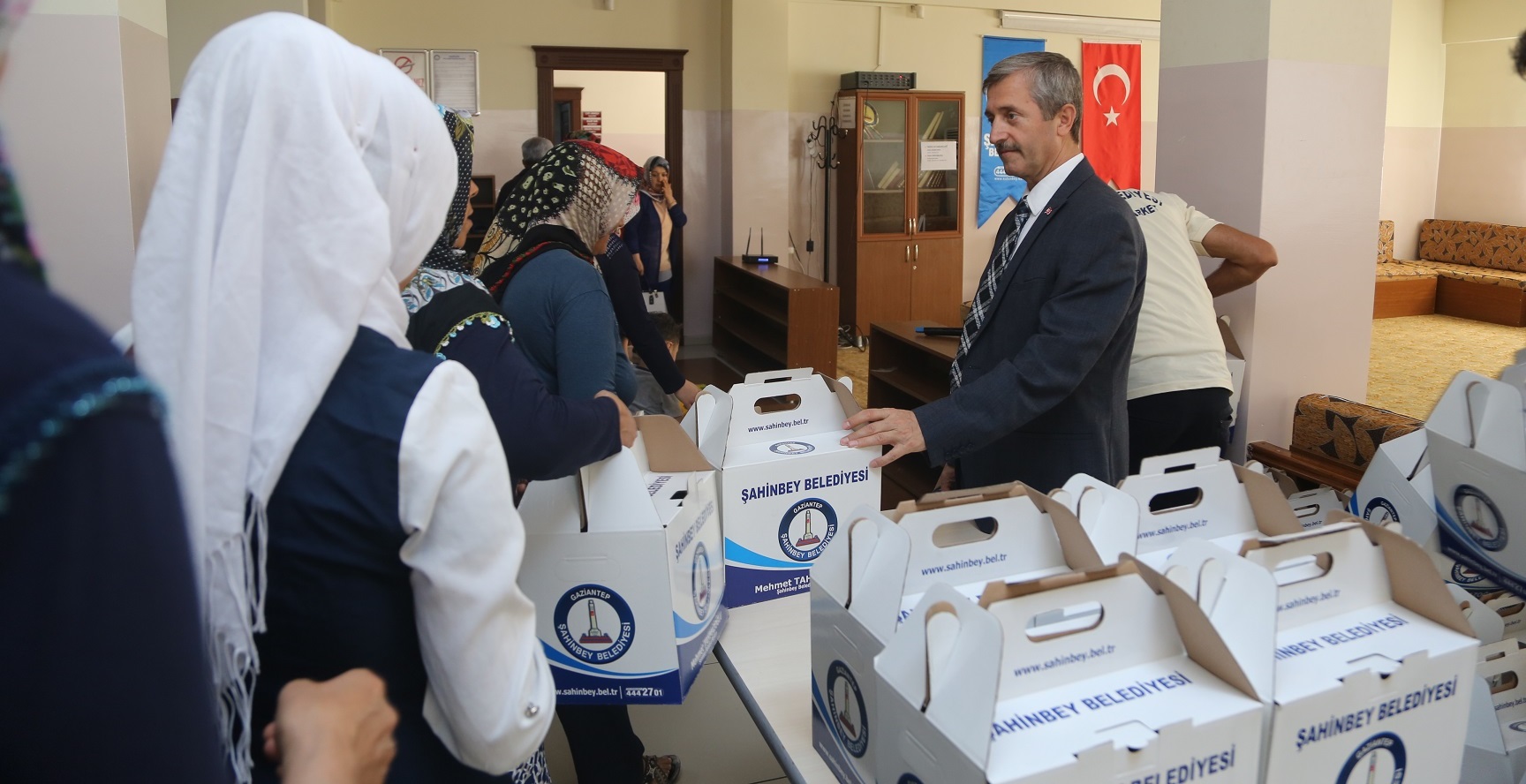 �ahinbey,Kurban Bayram� �ncesinde Ailelerin Y�z�n� G�ld�rd�