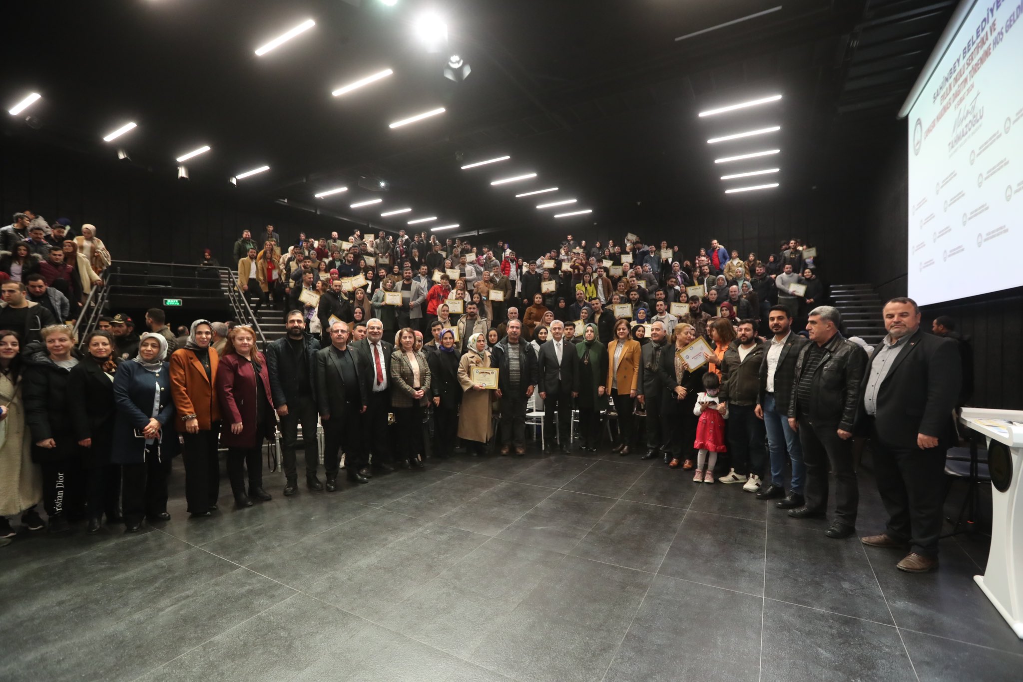 Evlilik Okulunda Eitim Gren 452 ift Daha Sertifikasn Ald