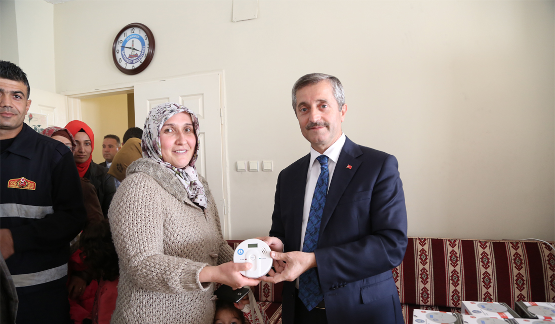 ahinbey Belediyesinden 10 Bin Aileye Karbonmonoksit Dedektr
