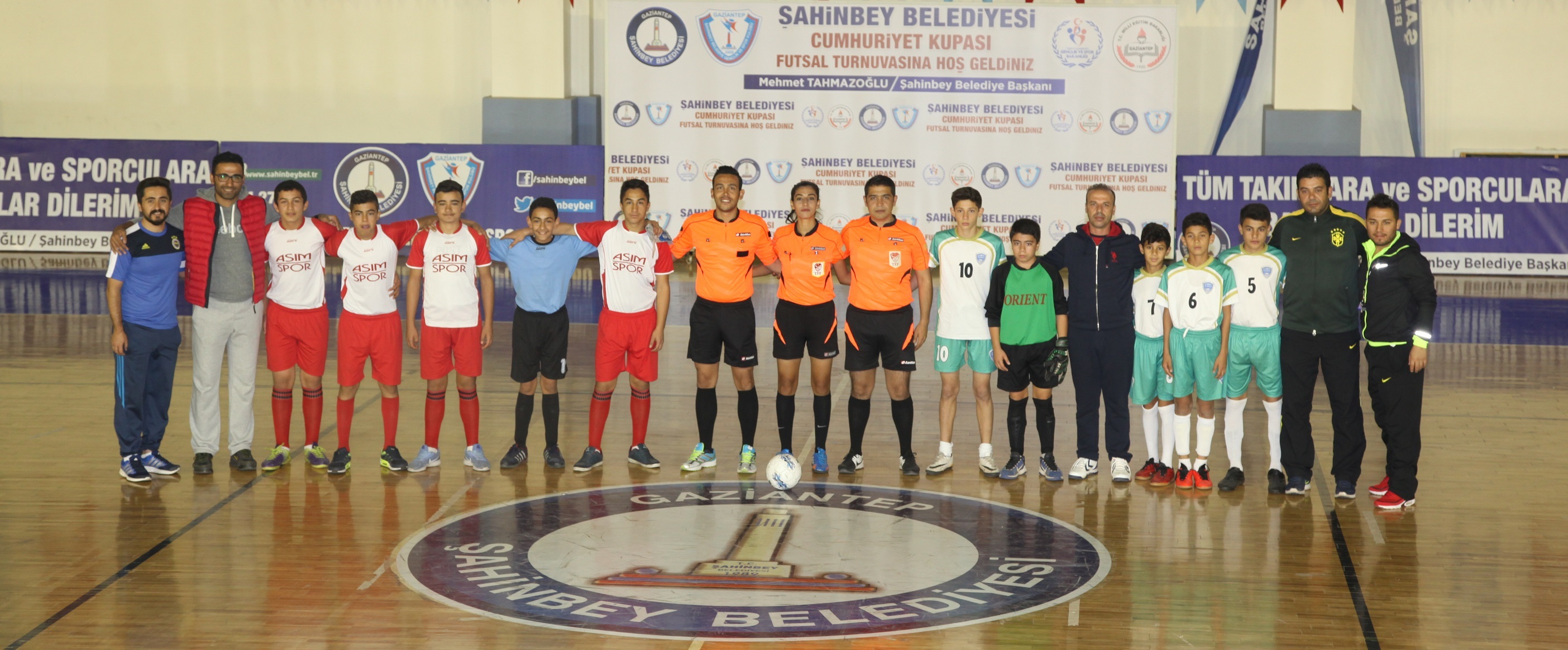 �ahinbey Belediyesi�nin D�zenledi�i Futsal Turnuvas� Sona Erdi