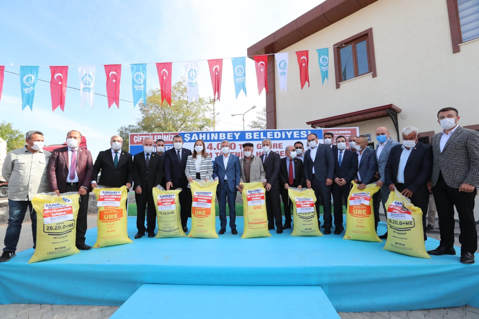 Bakanmz "iftimize Desteimizi Arttrarak Srdreceiz"