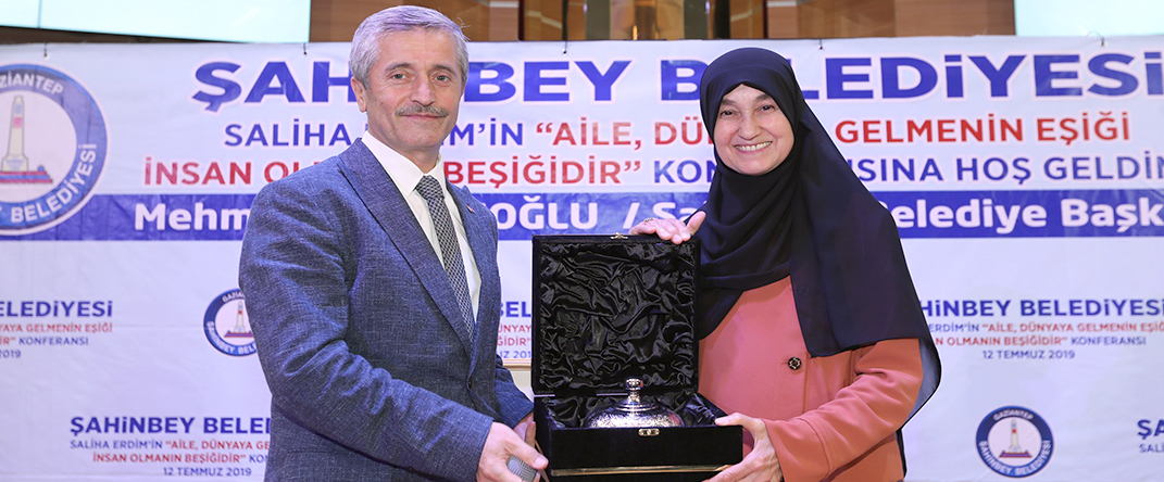 Evlilik Okulunda  Aile i letiim Anlatld