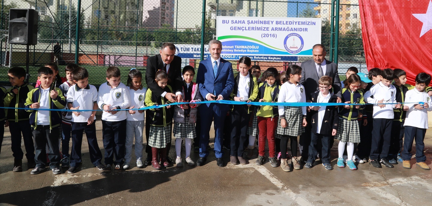 Bakan Tahmazolu, 2 Hal Saha Daha Hediye Etti