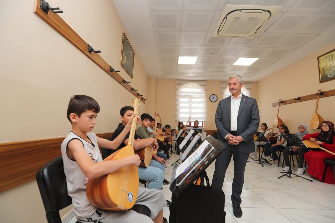 Bakanmz Kursiyerlerle Sohbet Etti