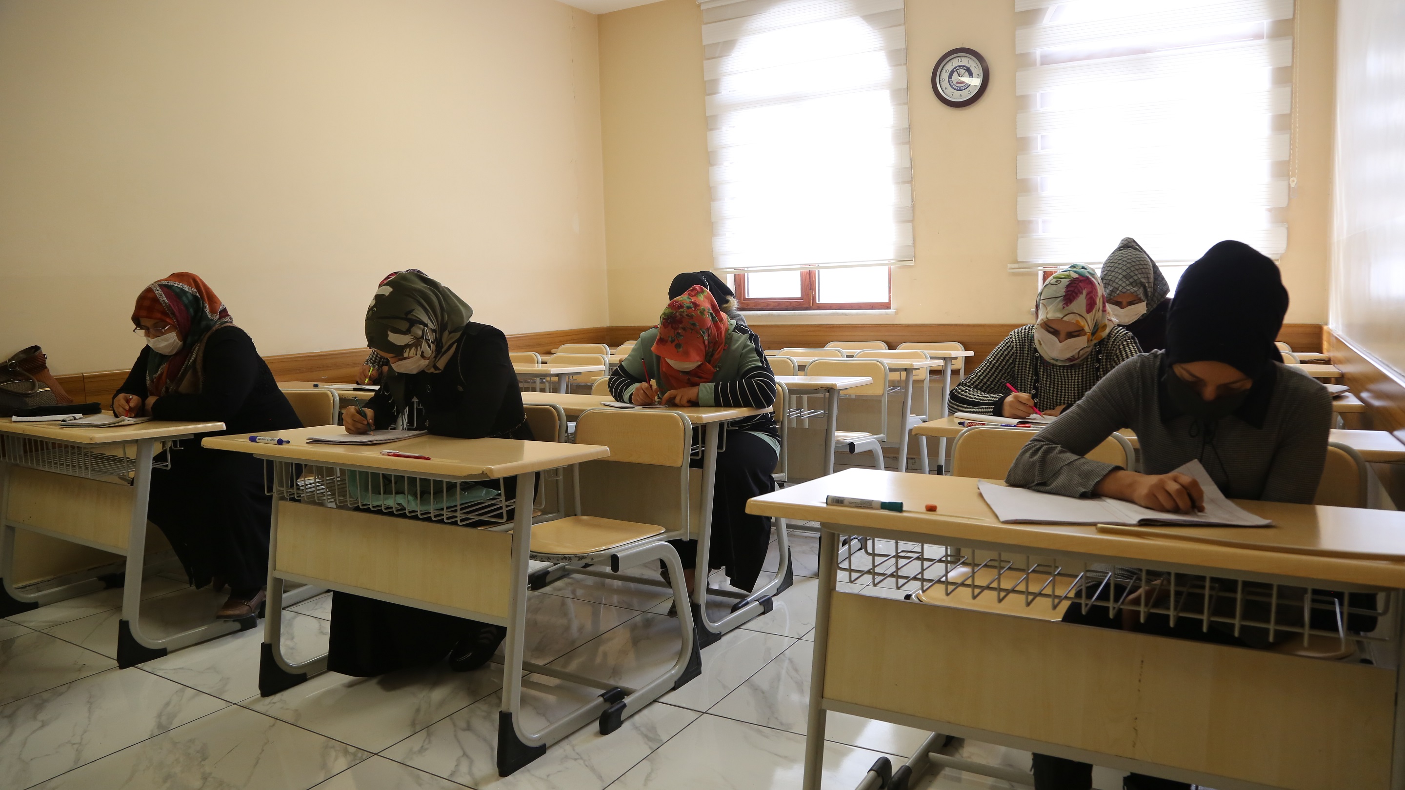 Belediyemizin Kurslarnda Hem Eleniyorlar Hem De reniyorlar