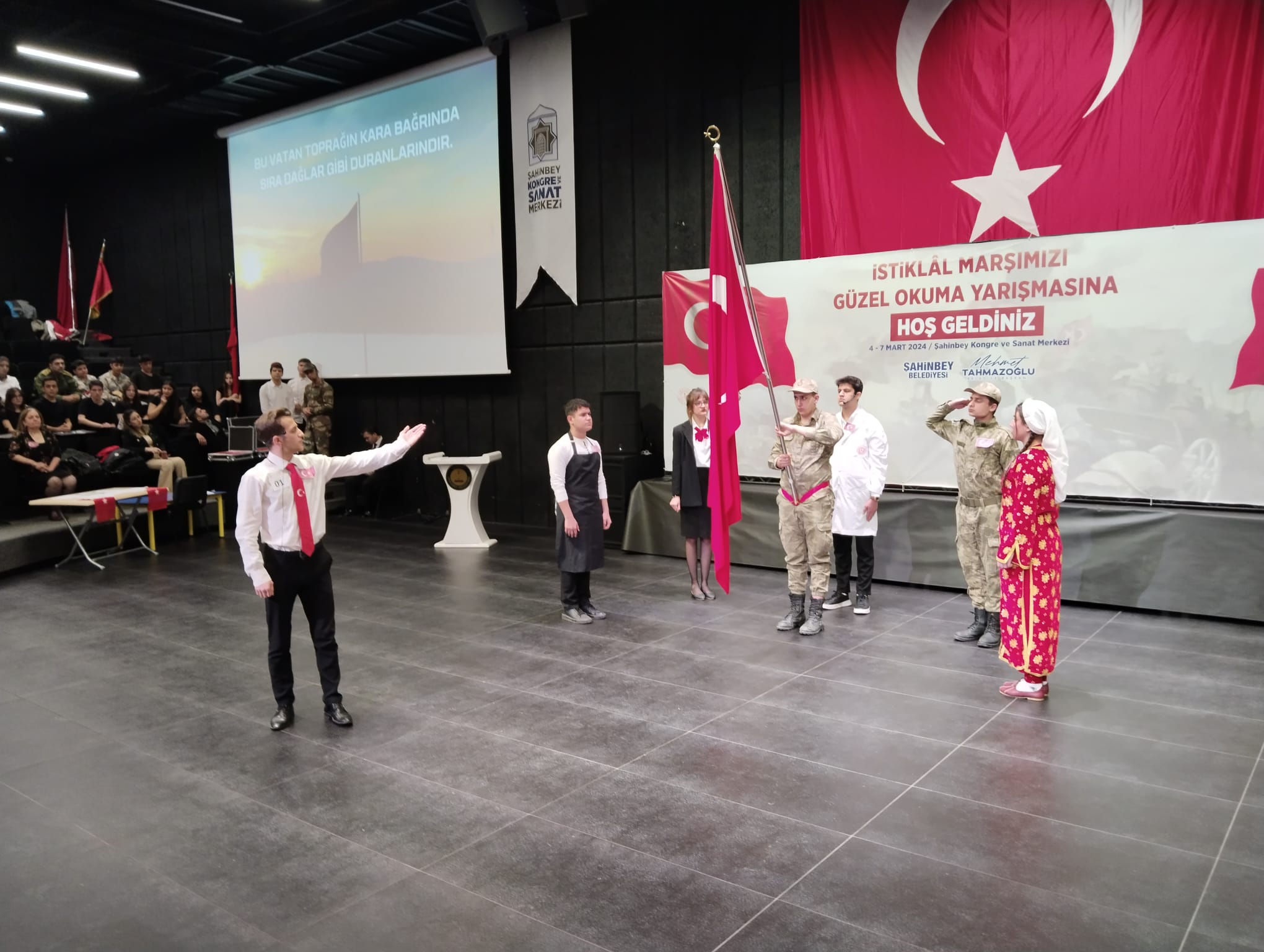 Şahinbeyli Öğrenciler İstiklal Marşını En Güzel Okumak İçin Yarıştı
