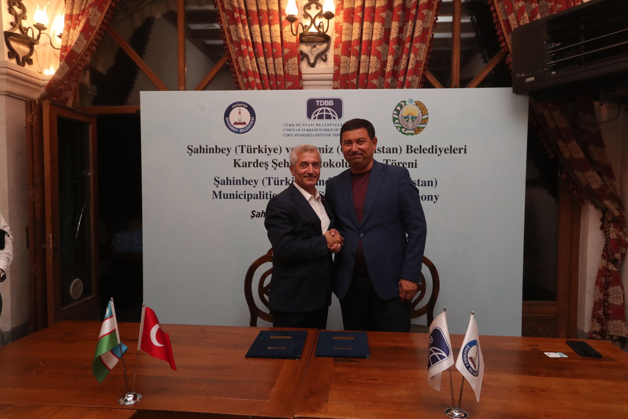 ahinbeyden zbekistana Uzanan Kardelik