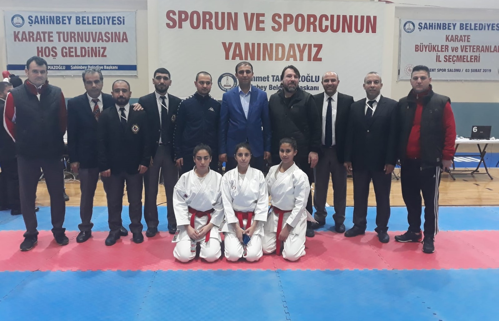 B�y�kler Ve Veteranlar Karete Turnuvas� D�zenlendi