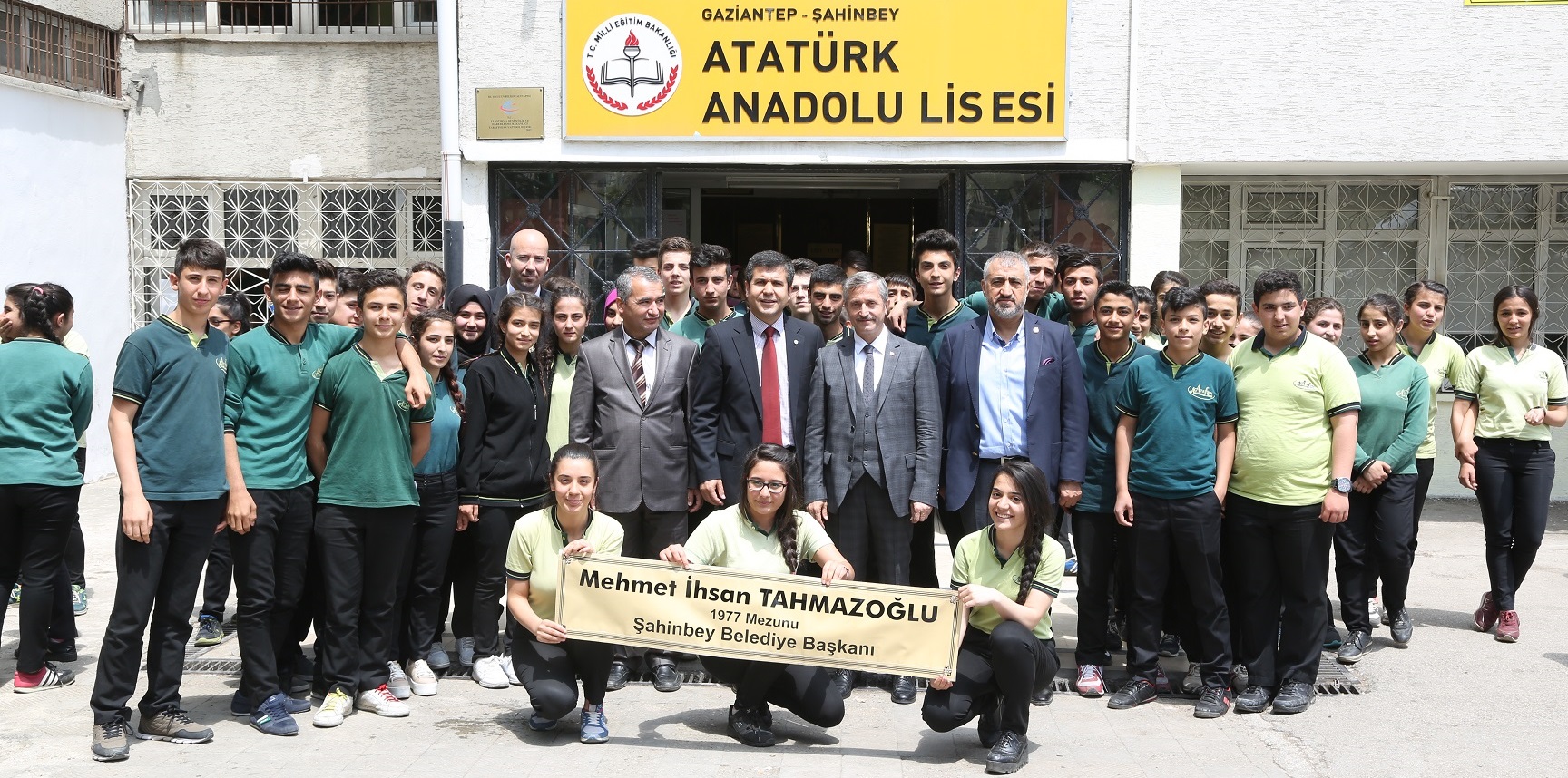 Ba�kan Tahmazo�lu, ��rencilerle Bulu�tu