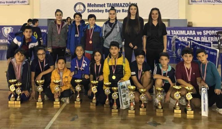 ahinbeyliler Raketlerini Kurtulu Kupas in Sallad