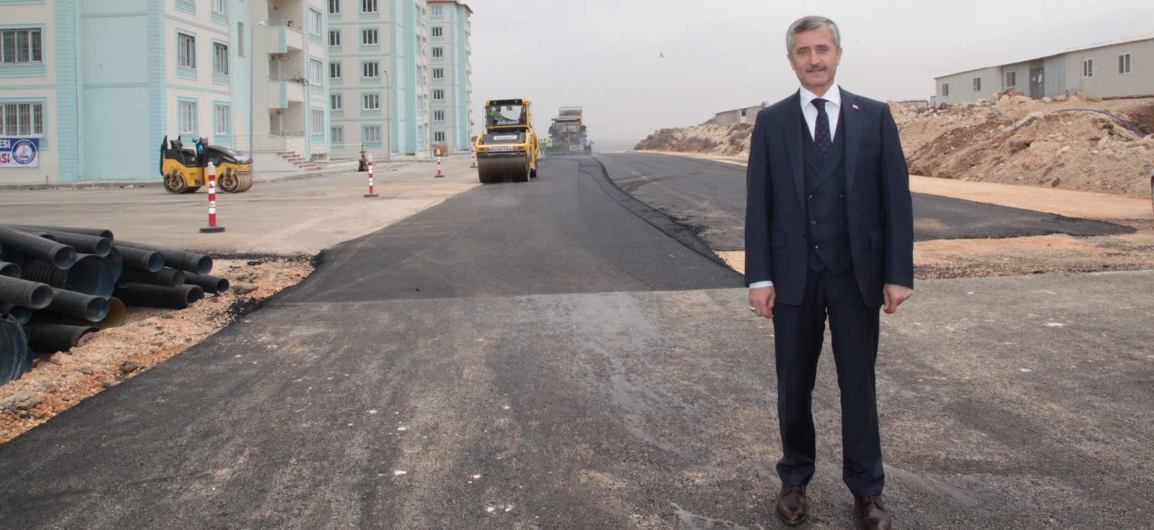 Mavikentin Yeni Yollar� Asfaltlan�yor