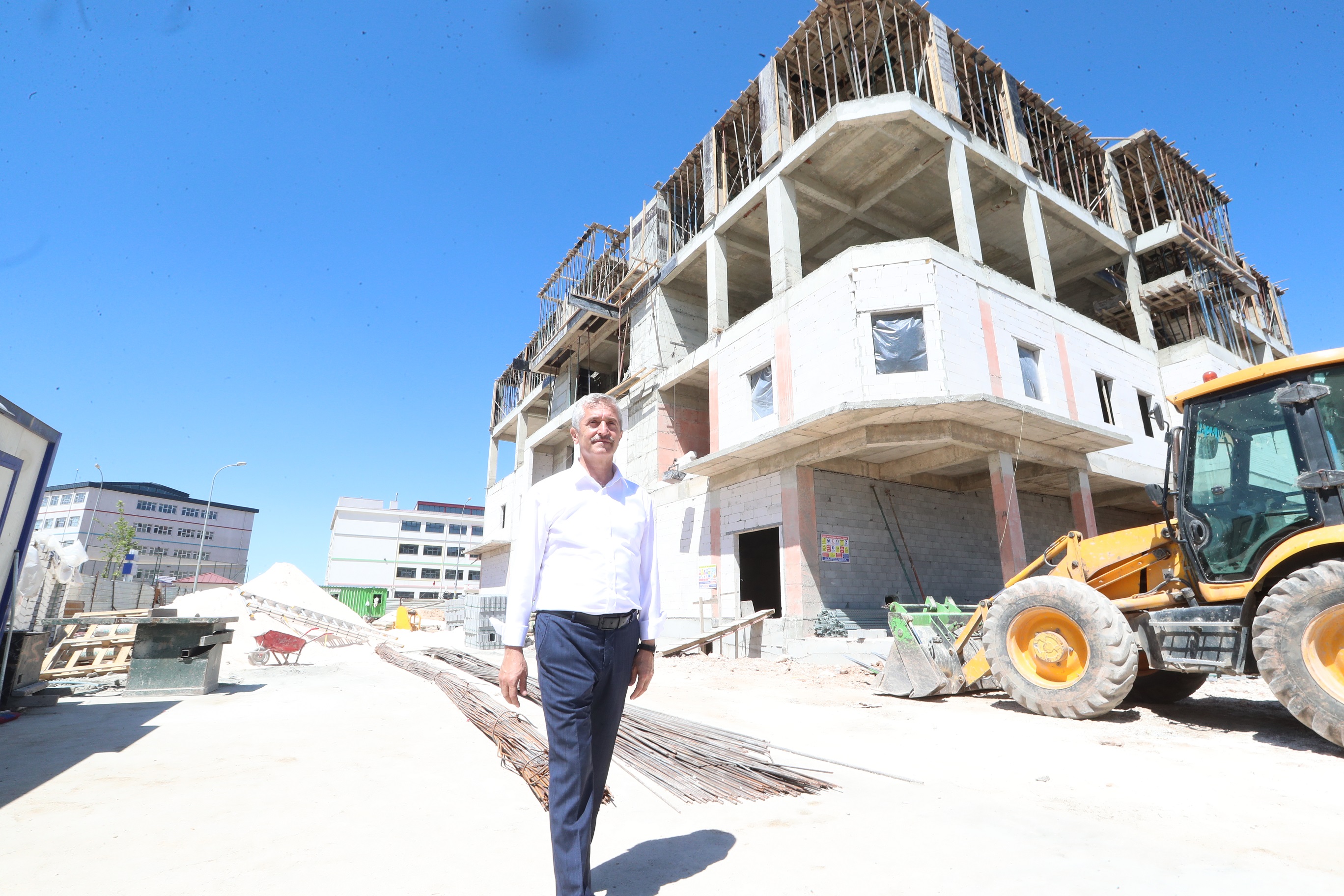 Belediyemiz Mavikentin ehresini Deitiriyor