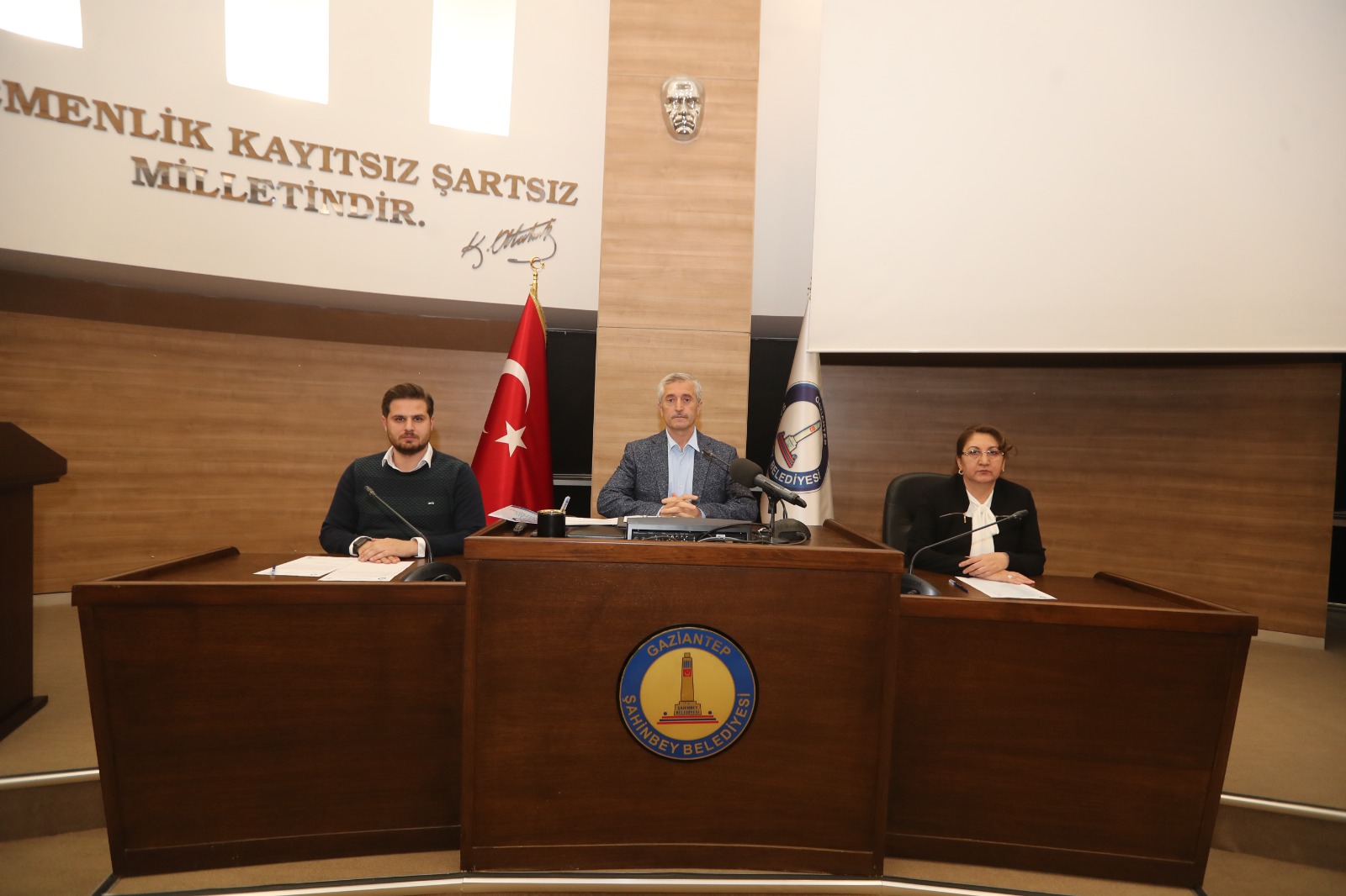 ahinbey Belediye Meclisimiz Depremzedeler in Dua Etti