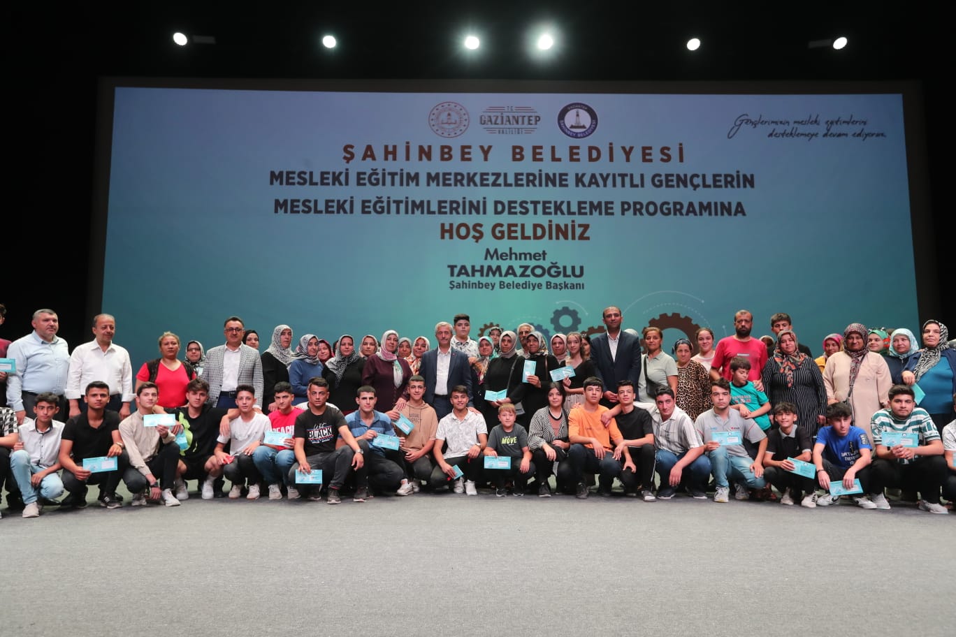 Belediyemiz Mesleki Eitim Merkezleri rencilerinin Aylk demelerine Balad