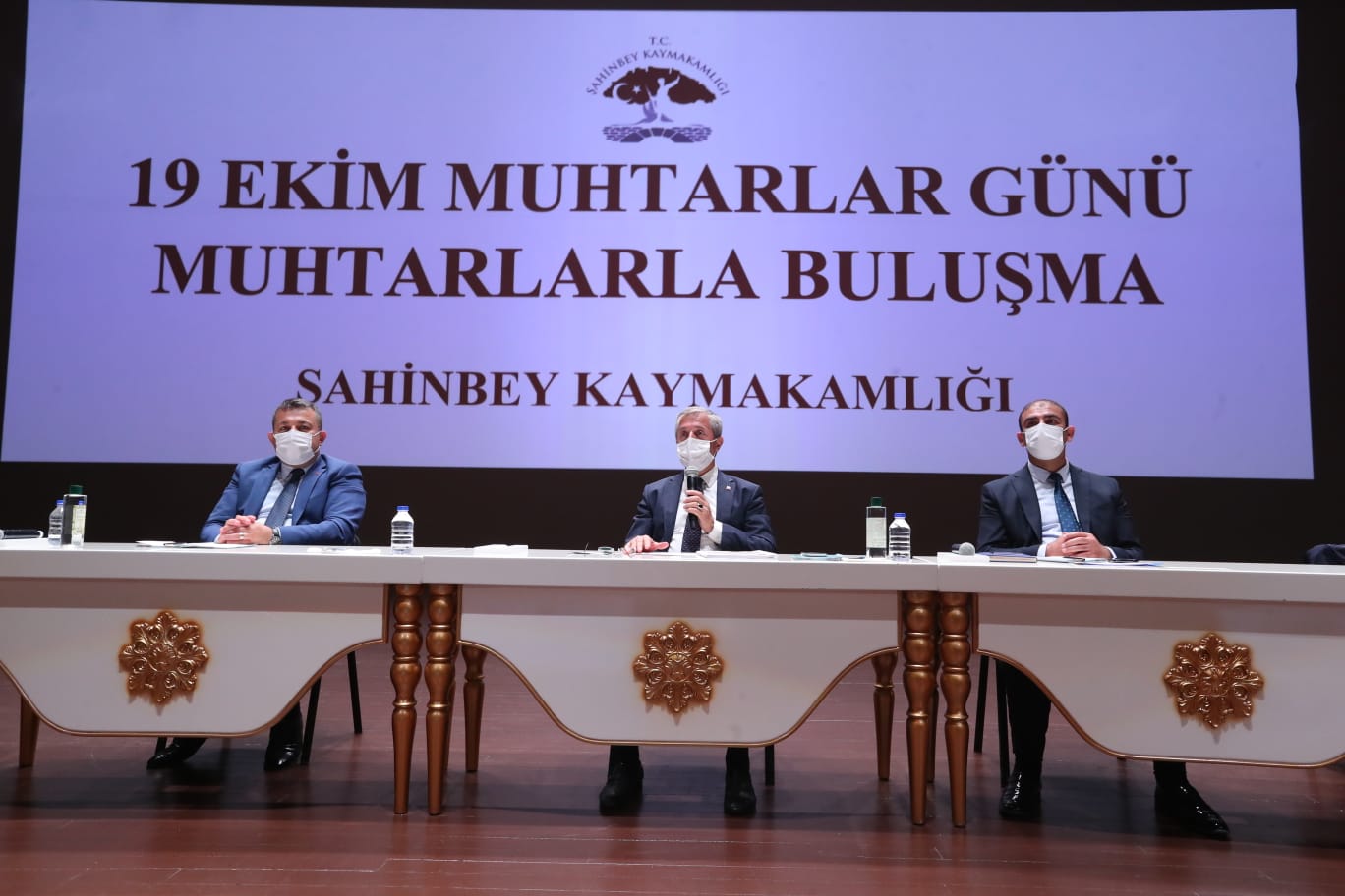 Bakanmz Muhtarlarla Bir Araya Geldi