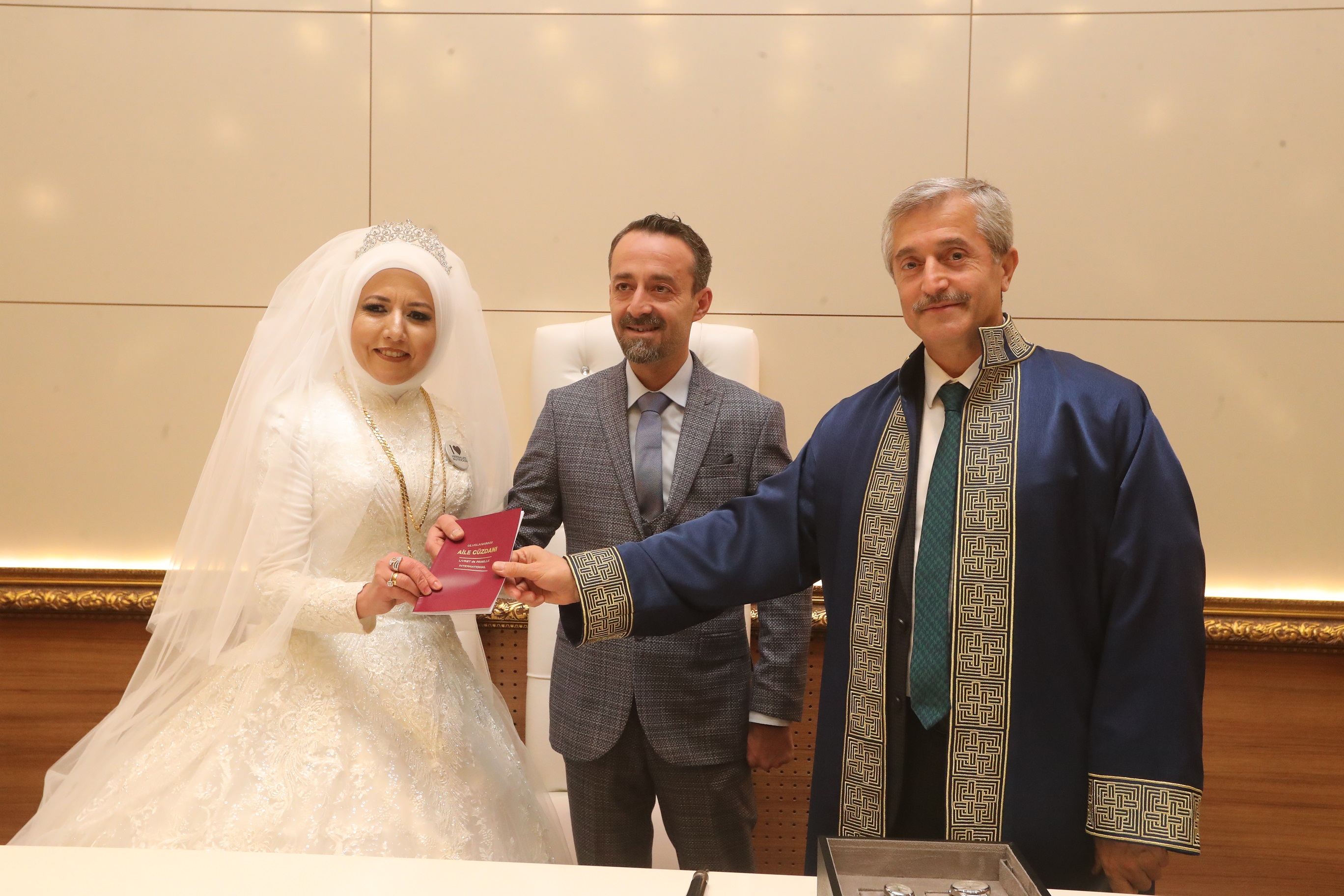 Bakanmzdan Nikh Kylan ifte Srpriz