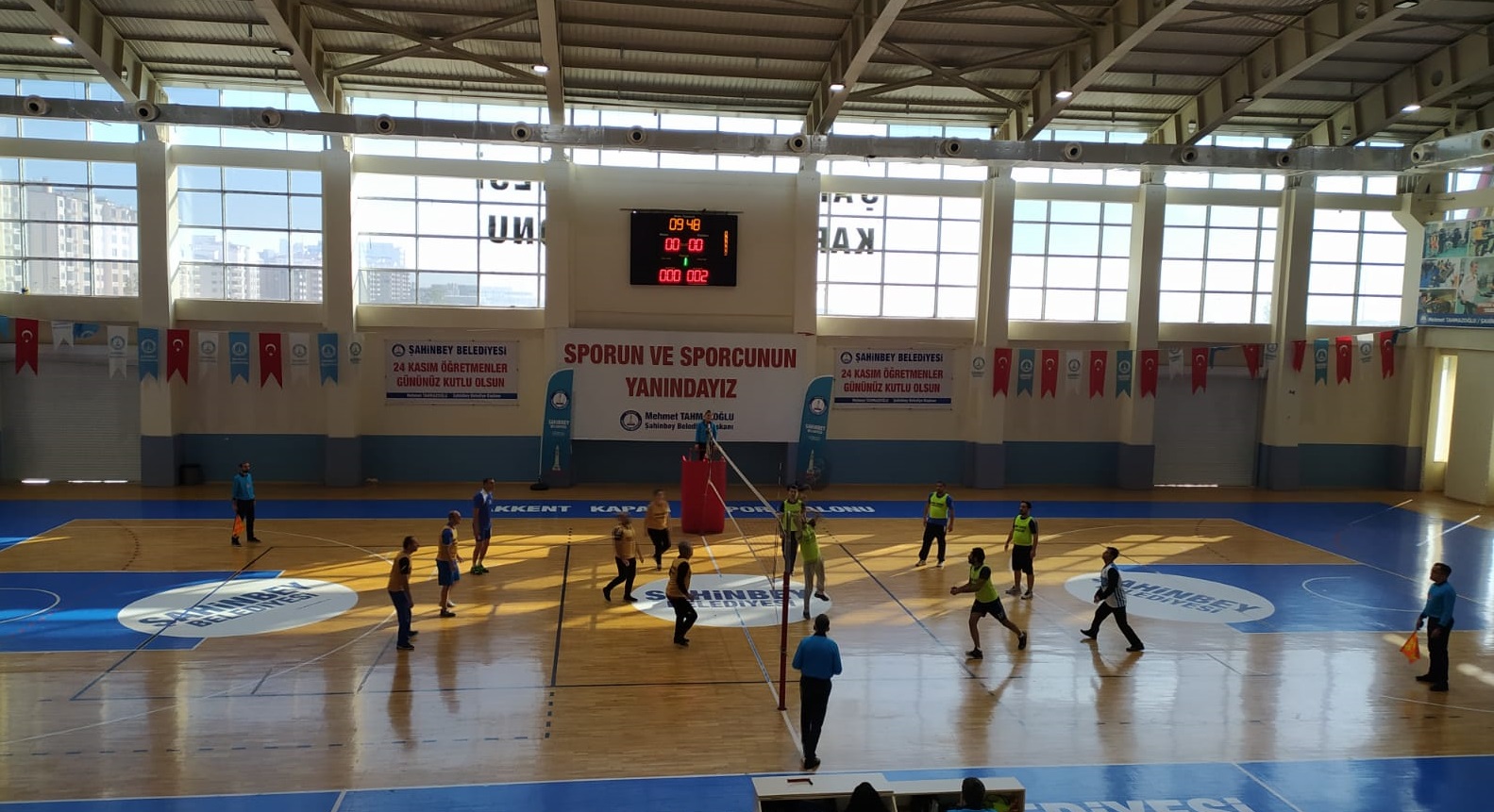 retmenler ahinbeyde Elendi