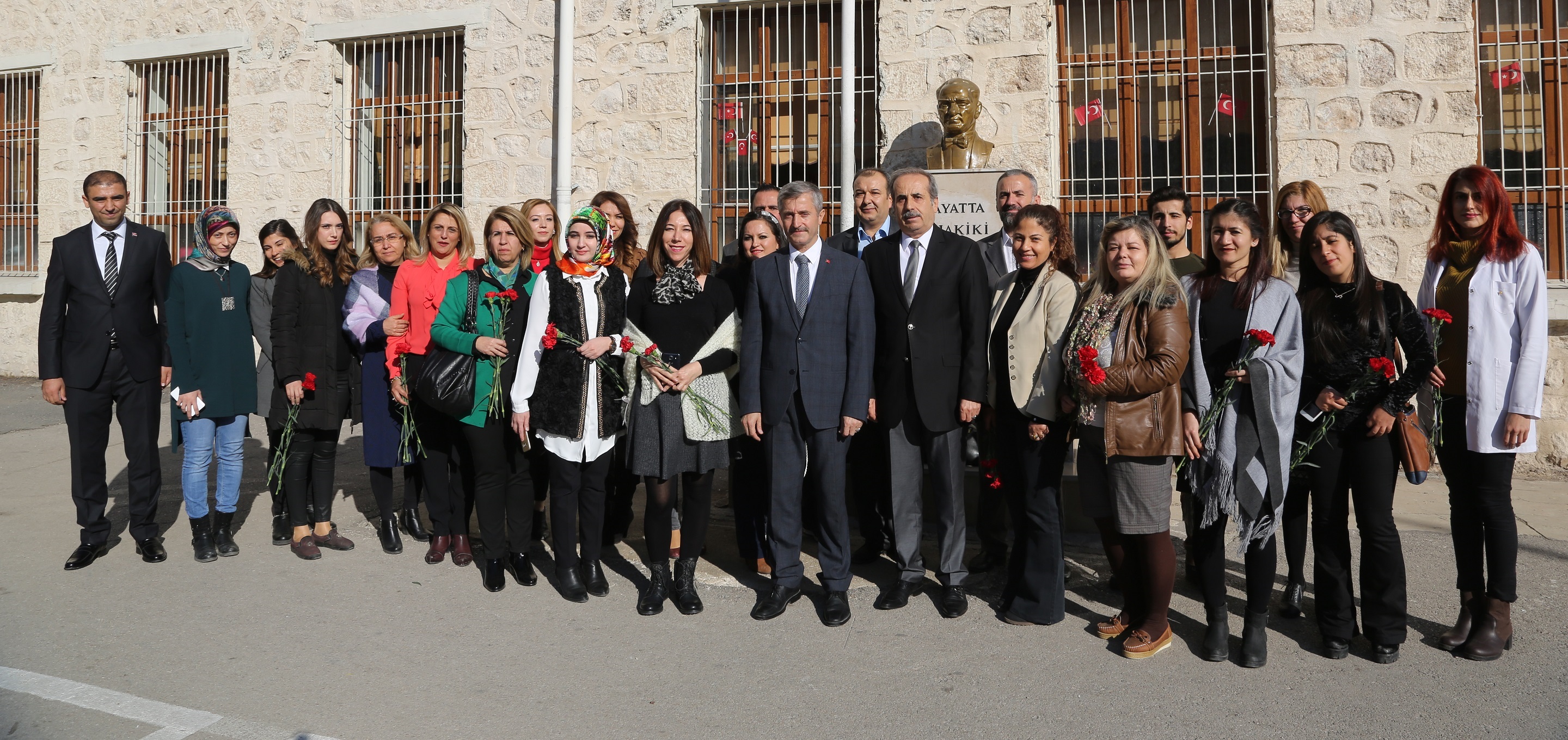 Bakan Mehmet Tahmazolu, retmenleri Ziyaret Etti