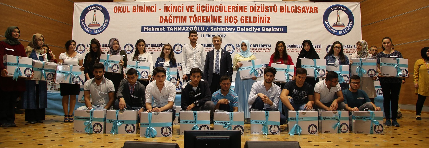 ahinbey 1612 Baarl renciye Dizst Bilgisayar Hediye Etti