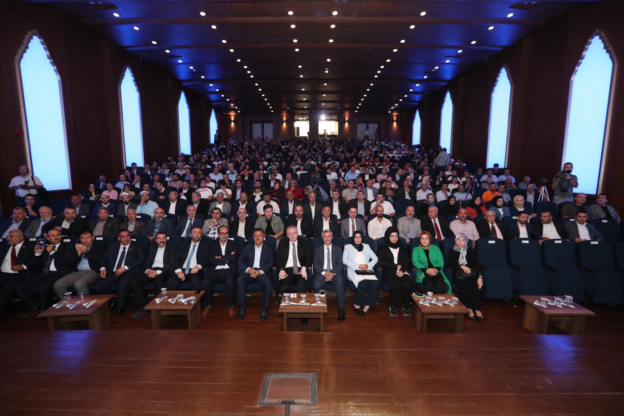 "Trkiye D Politikas Ve Dnya Beten Byktr" Paneli