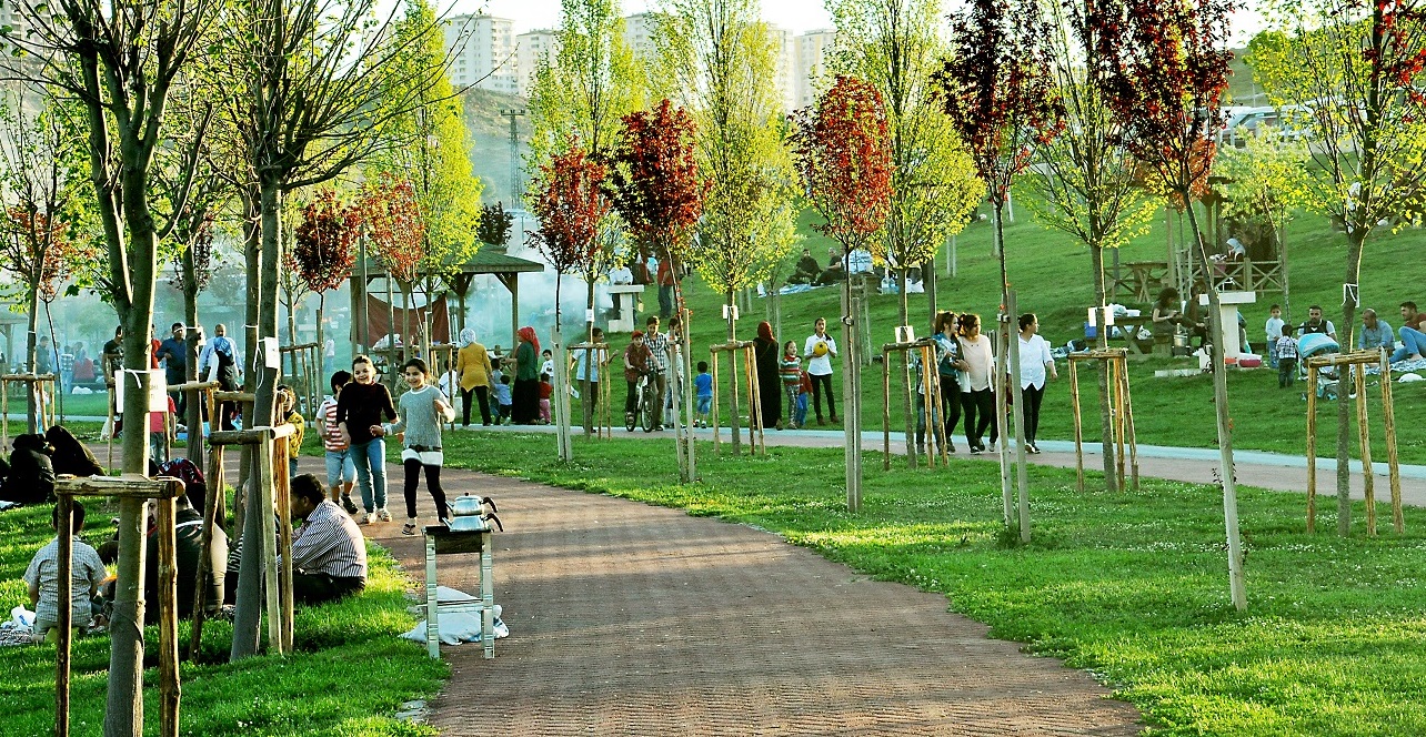 �ahinbey Ye�ilin T�m Tonlar�yla Boyand�