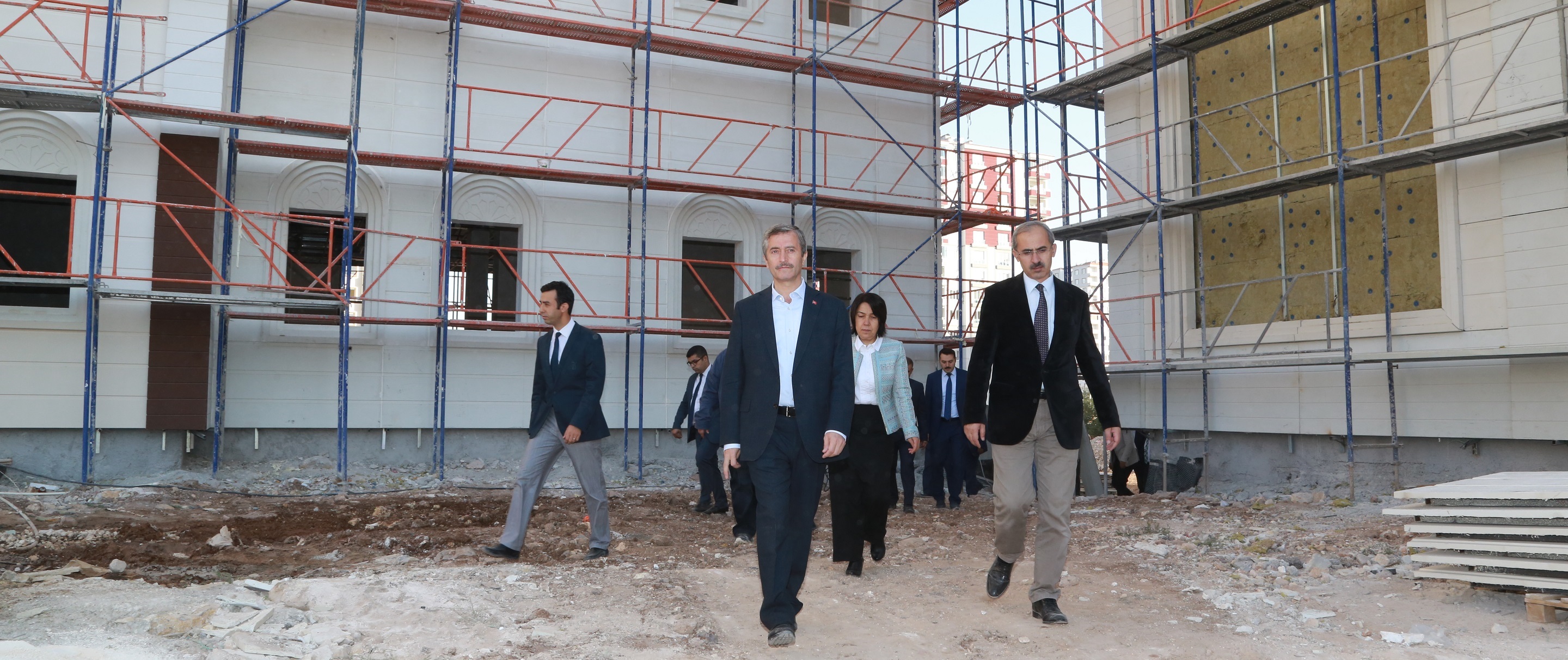 Dev Tesis Ad�m Ad�m Tamamlan�yor