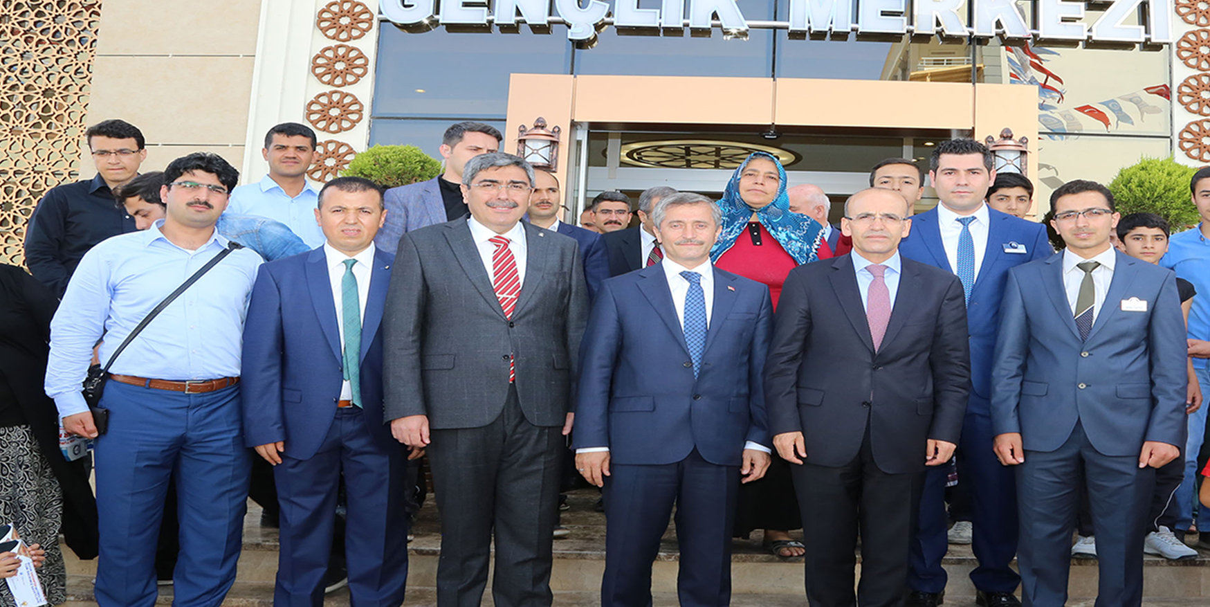 Bakan imek: Seluklu Genlik Merkezine Hayran Kaldm
