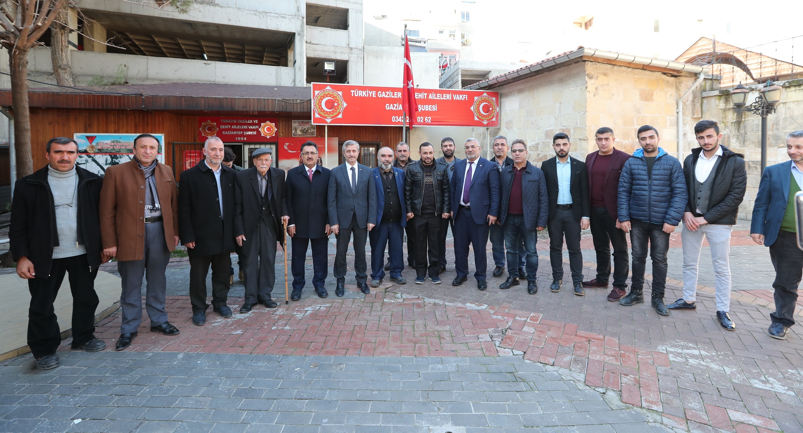 Bakanmz ehit Ailelerini Ve Gazileri Ziyaret Etti