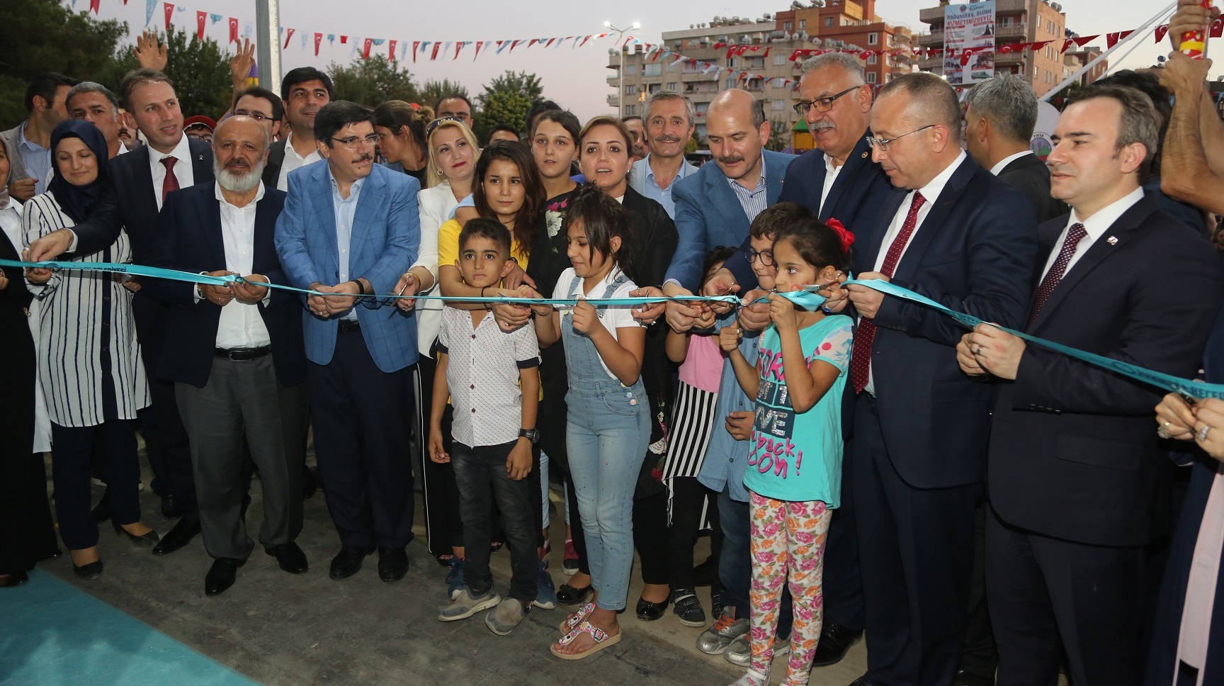 �ahinbey Belediyesi�nden Siirt�e Uzanan Karde�lik Eli