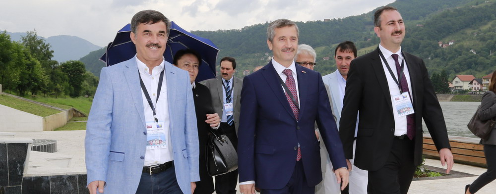 Yerel Ynetimler Bakanndan Bakan Tahmazoluna vg