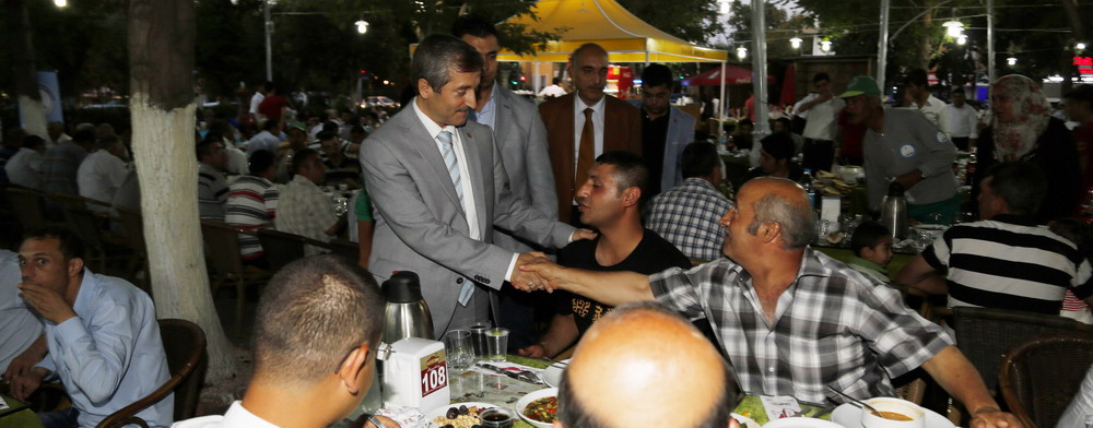 Bakan Tahmazolu Personellerle Birlikte ftarn At