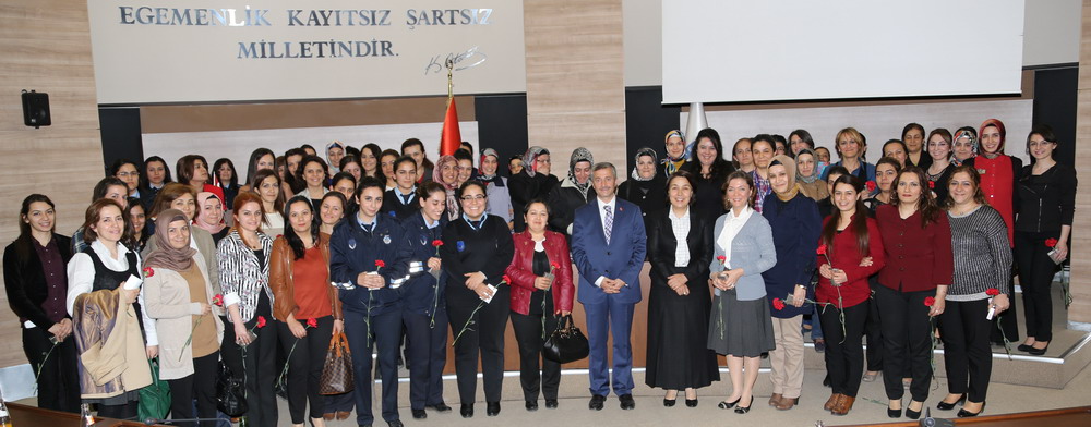 Bakan Tahmazolu Bayan Personellerin Gnn Kutlad