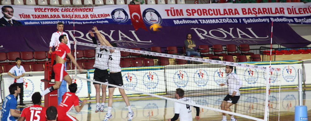ahinbey Belediye Voleybol Takmndan ifte Galibiyet