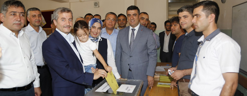 Bakan Tahmazolu Oyunu Kulland