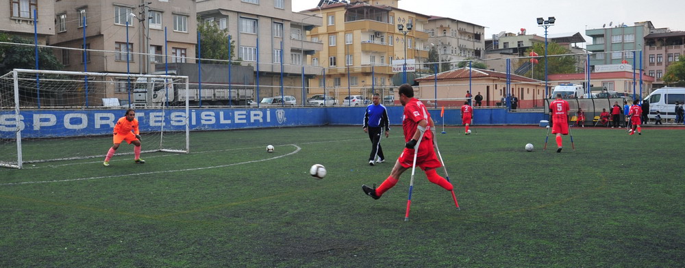 Kaleci Fatih Karaku Ampute Milli Takma Davet Edildi