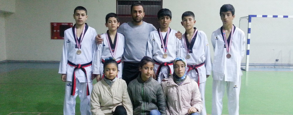 ahinbey Belediye Tekvandocular Takm Halinde Birinci Oldu