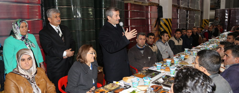 Ba�kan Tahmazo�lu, "20 Bin Konut Yapaca��z"