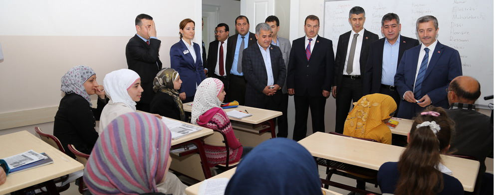 Bakan Tahmazolu 5 Ylda Baarl Hizmetler Yapt