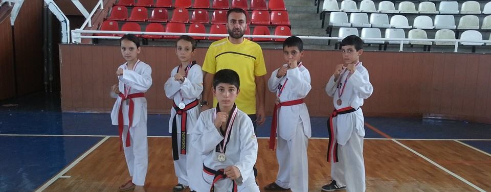 ahinbey Belediye Sporlu Tekvandoculara 5 Madalya Birden