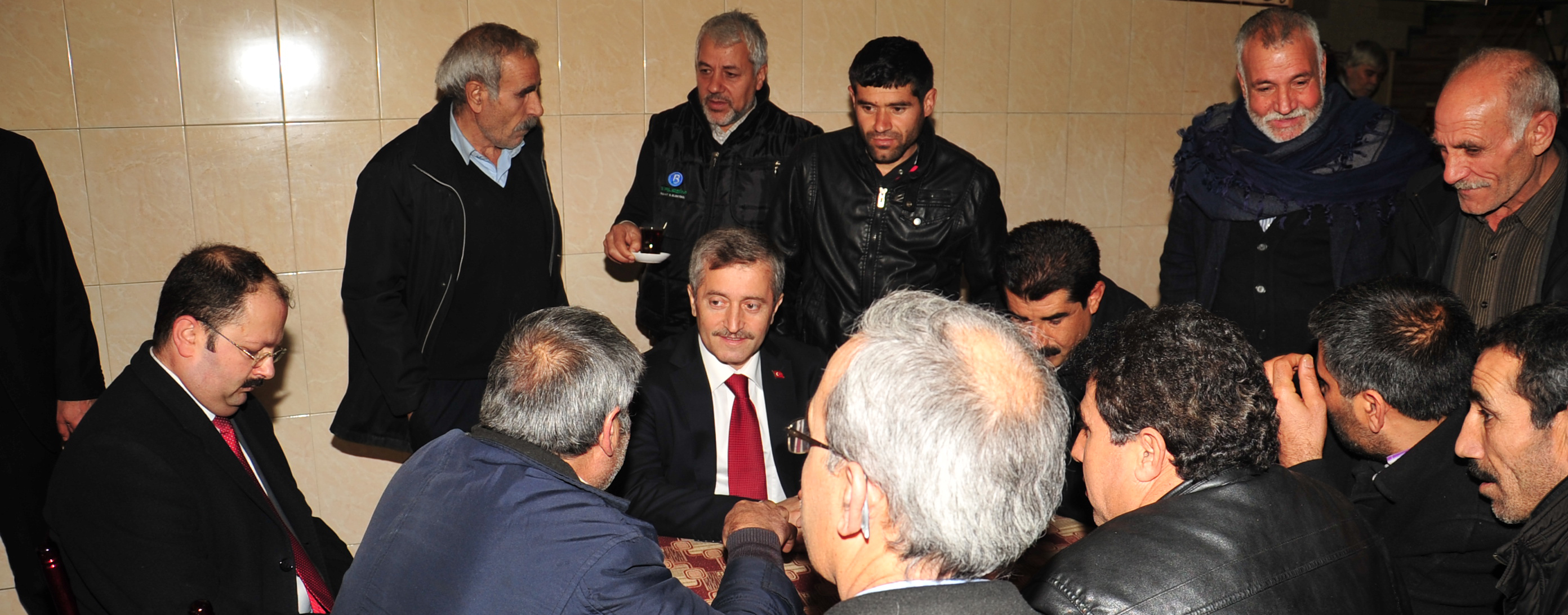 Bakan Tahmazolu, "Esnafmzla  eyiz"