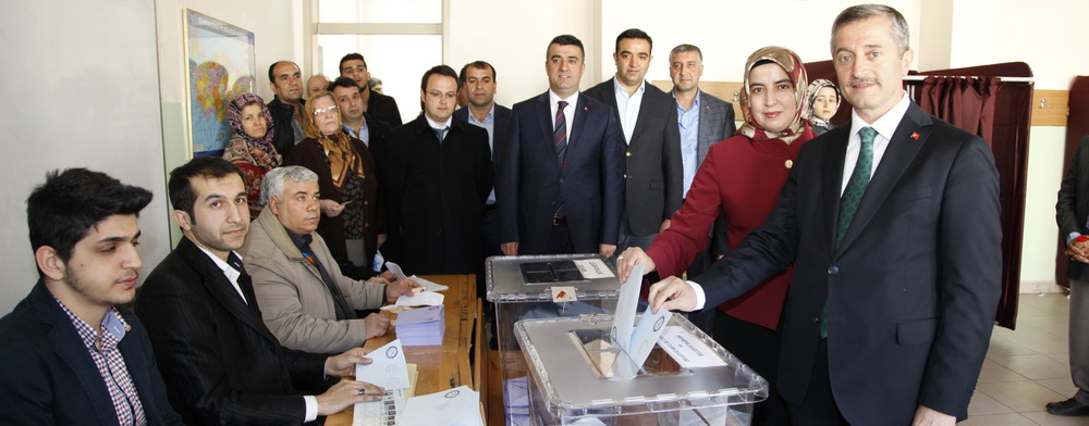 Bakan Tahmazolu Oyunu Kulland