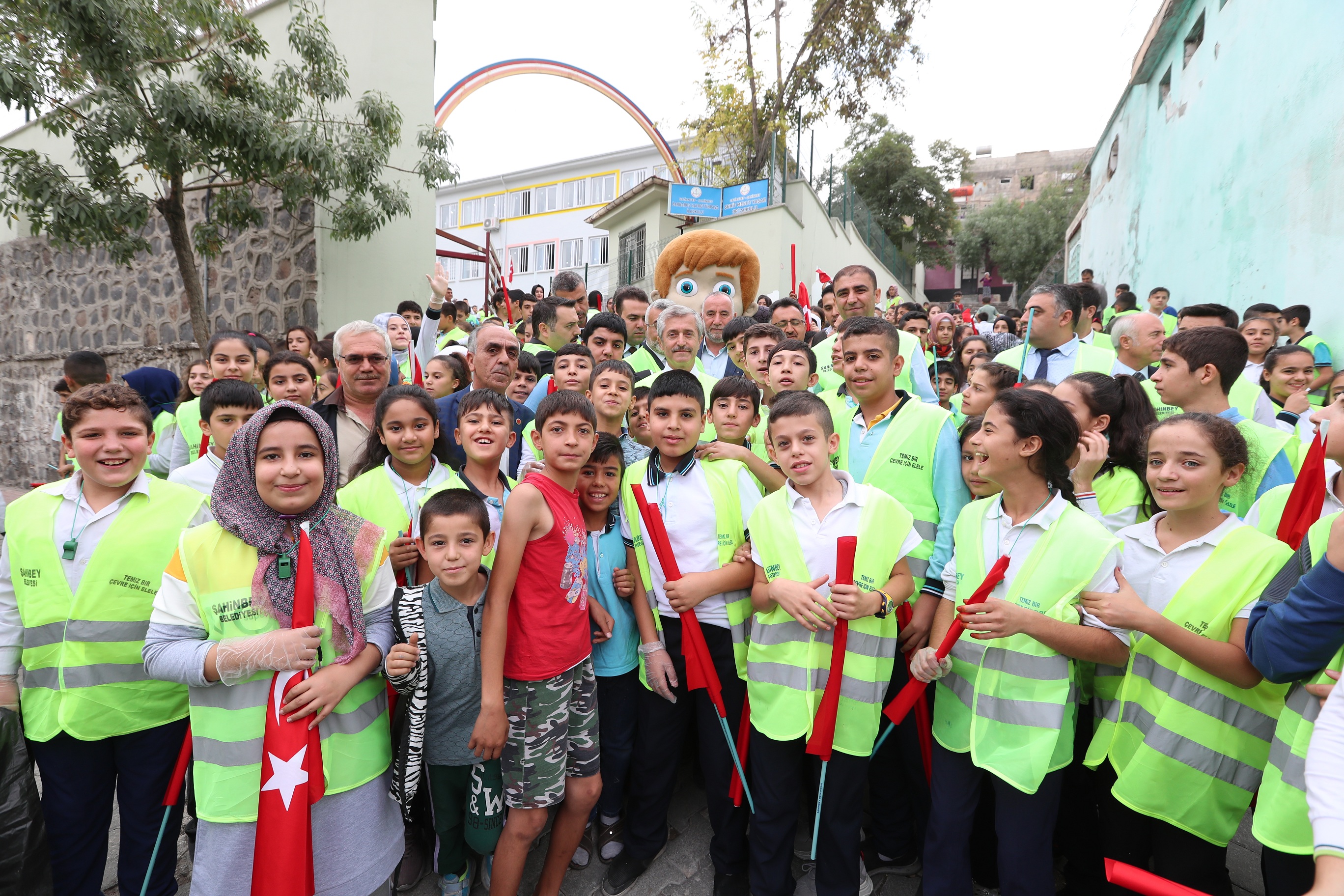 "Temiz Bir evre in Kirletmemeliyiz"